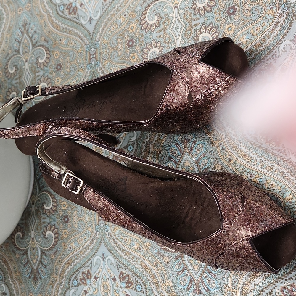 NEW Brown Glitter Slingback Pumps Joan Boyce Size 8